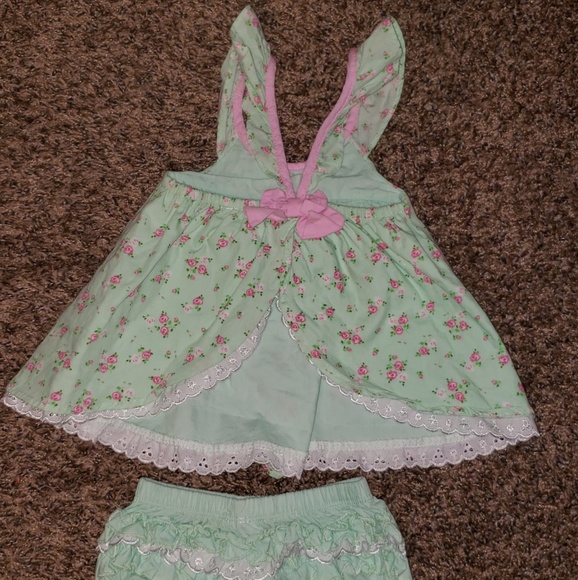 Nannette baby size 6-9 months - Picture 2 of 3